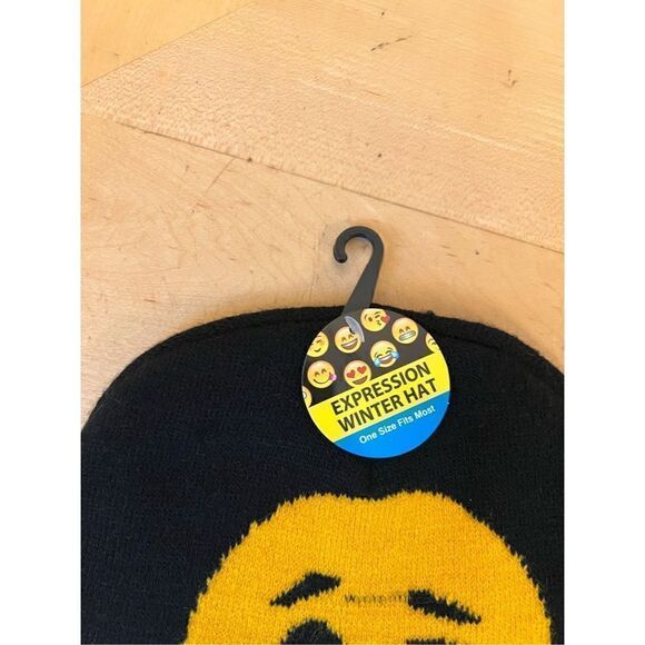 NWT! Black Yellow Emoji Winky Kissy Face Beany Winter Hat OSFM - Picture 3 of 5